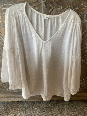 Old Navy Cream Tunic with Metallic Gold Pinstripes